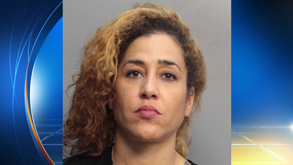 Hallandale Beach woman accused of threatening to blow up the Miami Beach Police Department bit.ly/1pX6C2V?utm_me… https://t.co/2sNKUJBvU8