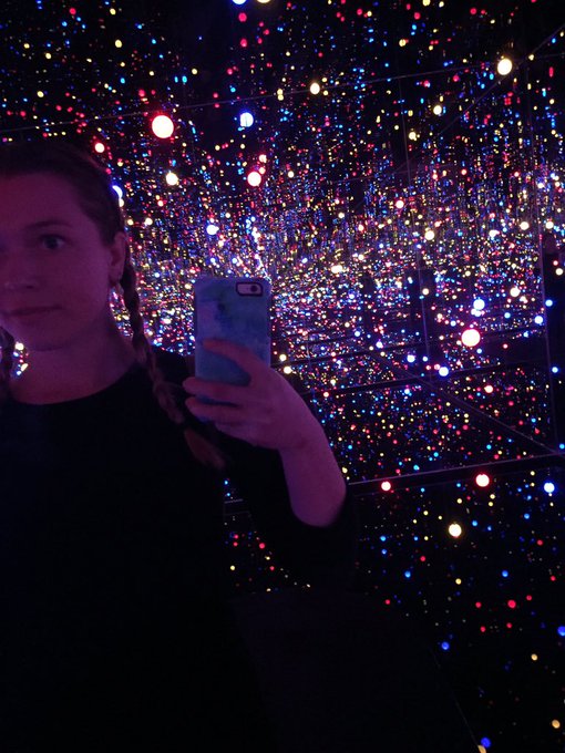 Yayoi Kusama 😍 https://t.co/fjhPrNZ1oW