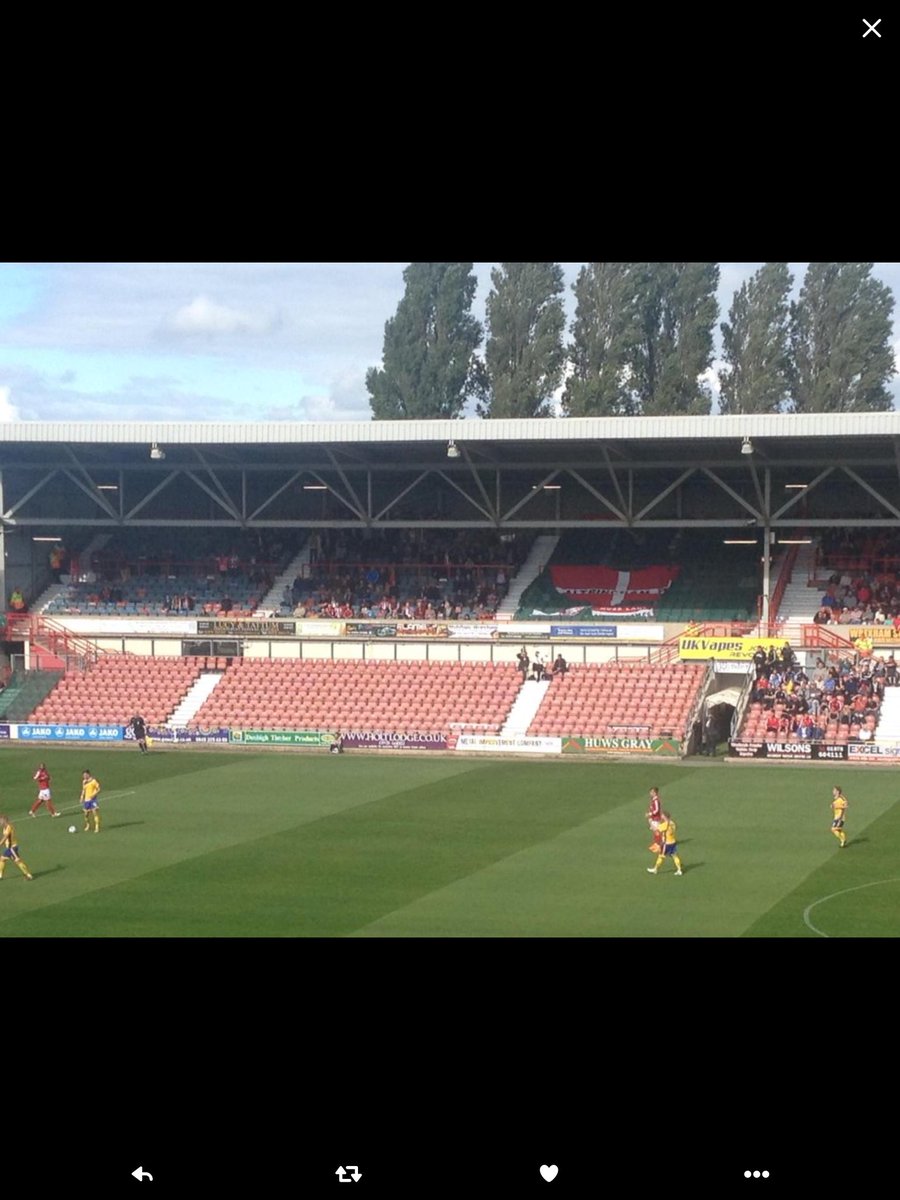 FL72awaydays's tweet photo. One for @altrinchamfc fans #alty #afc 
Fans at 
Wrexham 
Bromley 
Tranmere https://t.co/ZA07QcNZEQ