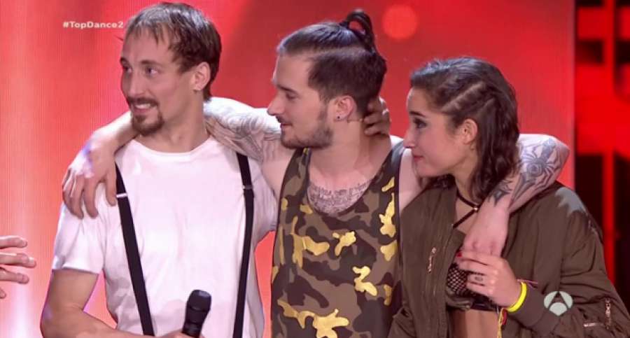 TopDance's tweet photo. ¡#TopDance está súper emocionante! ¿Quién ganará el reto, @AdrianTopDance o @SevenTopDance? https://t.co/jUJ6LMBtwt https://t.co/28uNI3NQ7p