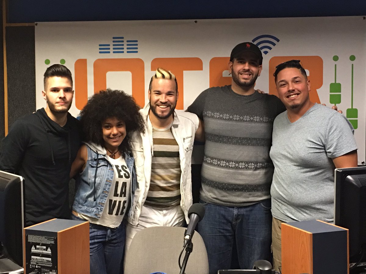 GEVENTOSPR's tweet photo. ¡Gracias! A todos por la invitación a #VipPass desde #InterRadioWeb @BARRETOELSHOW #SienteLaMusica https://t.co/i0XA8A3OMC