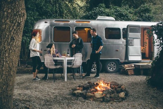 7x7's tweet image. A luxury new Airstream campsite is opening on the Russian River this spring. #glamping 7x7.com/play/autocamp-…