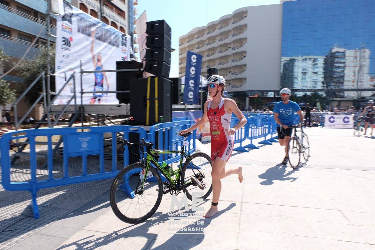 r_molas's tweet photo. No podría estar más feliz con esta victoria en el @Trihercules
Se avecina un mes de mayo espectacular 🏊🚲🏃 #triatlón https://t.co/8UAwNx1AvA