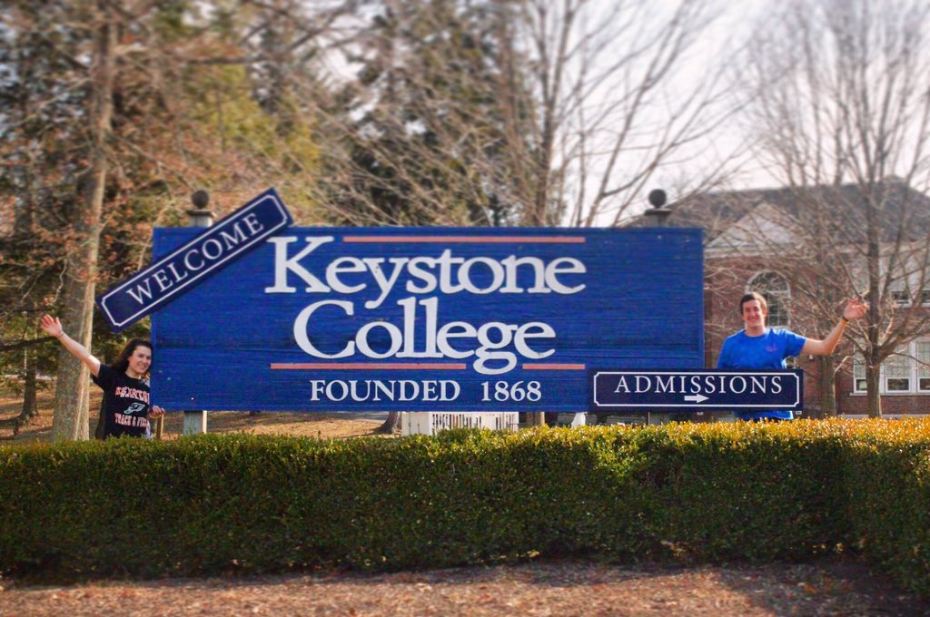 KC_Admissions's tweet photo. Start planning for the fall! Check out the New Student Checklist online: https://t.co/ZmV6EScVUY #Keystone2020 https://t.co/ReWULXBQ6V