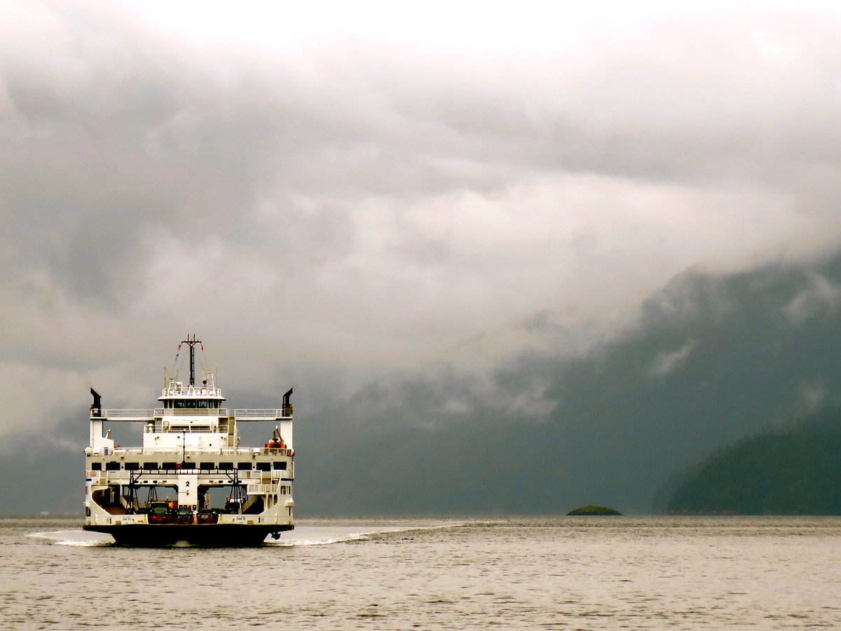 lonelyplanet's tweet photo. Beautiful. MT @johnleewriter: Scenic BC Ferries hop from Earls Cove - Saltery Bay on Sunshine Coast. #LPinBC #Canada https://t.co/7CdTkHgumj