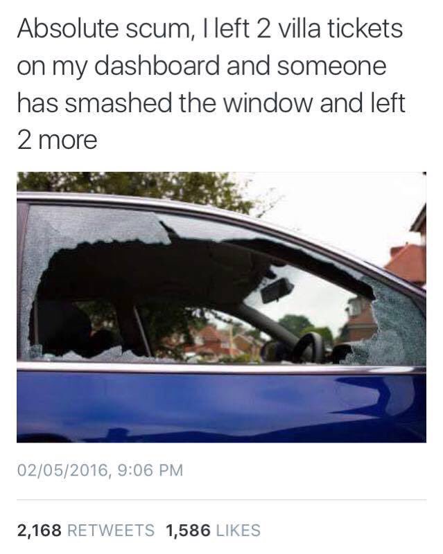 FootballFunnys's tweet photo. Tweet of the weekend 😂😂 https://t.co/JLR6kix9F6