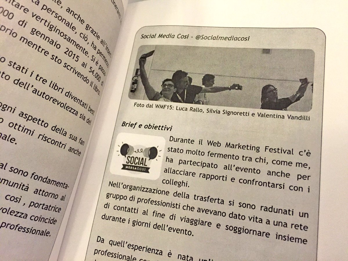 Brandtopia_it's tweet image. Oggi @webvandilli ci ha mostrato la prima copia del suo libro #VendereCP con la nostra storia! Grazie ;) #SMcosi