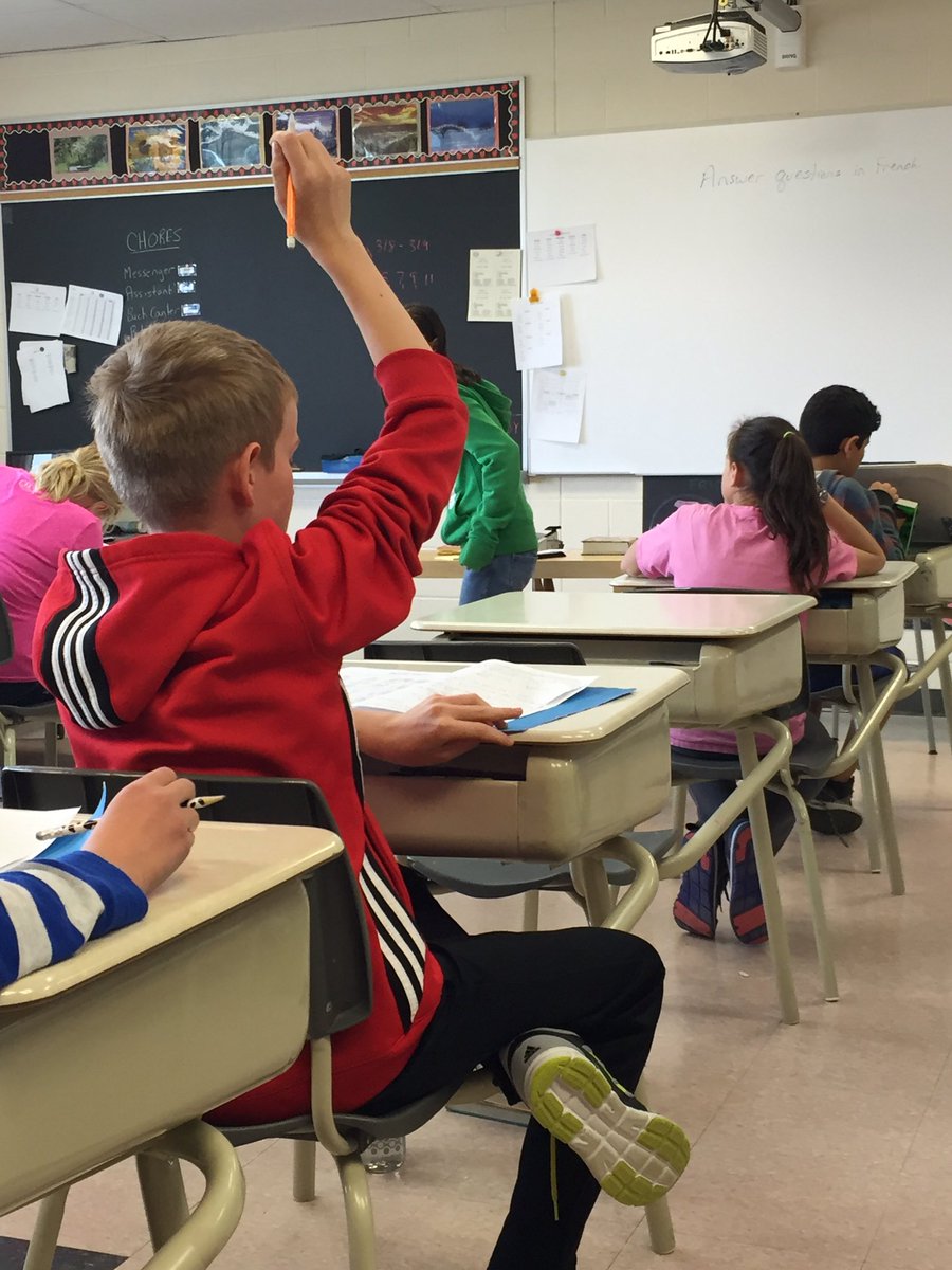 lisamdekok's tweet photo. Open House at @ccshamilton   #classroominaction #lovethisschool https://t.co/RNOwUHjABU