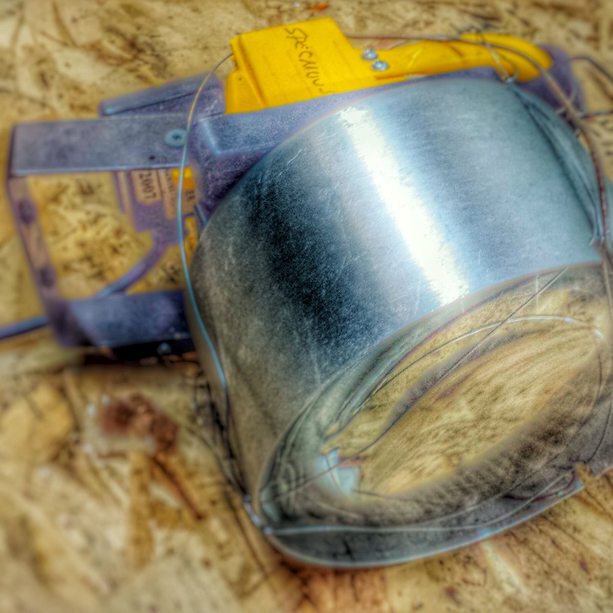 HailD_TheBand's tweet photo. Custom built fresnel,  because who needs an arri when you can build your own #arri #diy #hack #indiefilm https://t.co/st7IbfeHOq