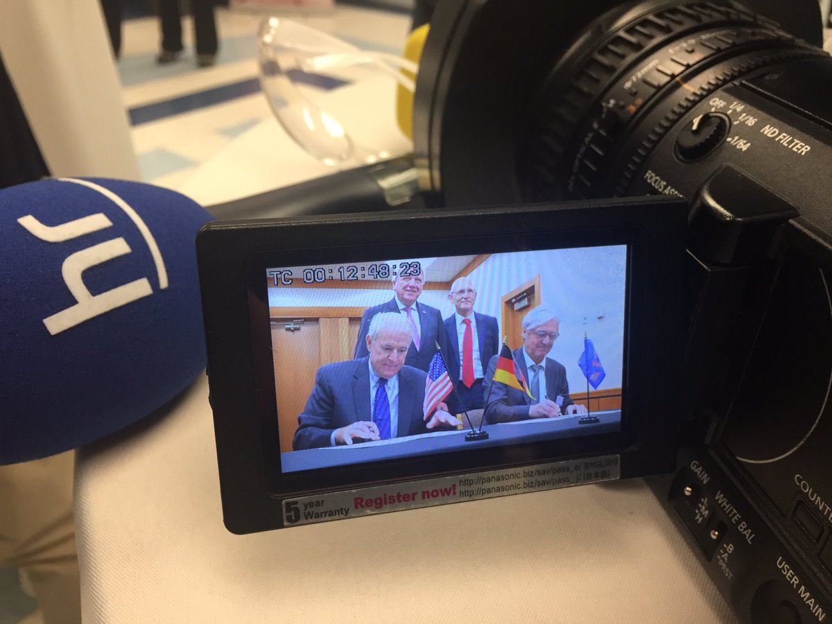 Se_Rust's tweet photo. USA-#Delegationsreise: @Stadt_Darmstadt und Milwaukee unterzeichnen Städte-Partnerschaft #hrfernsehen https://t.co/Yxorp9Hzoc