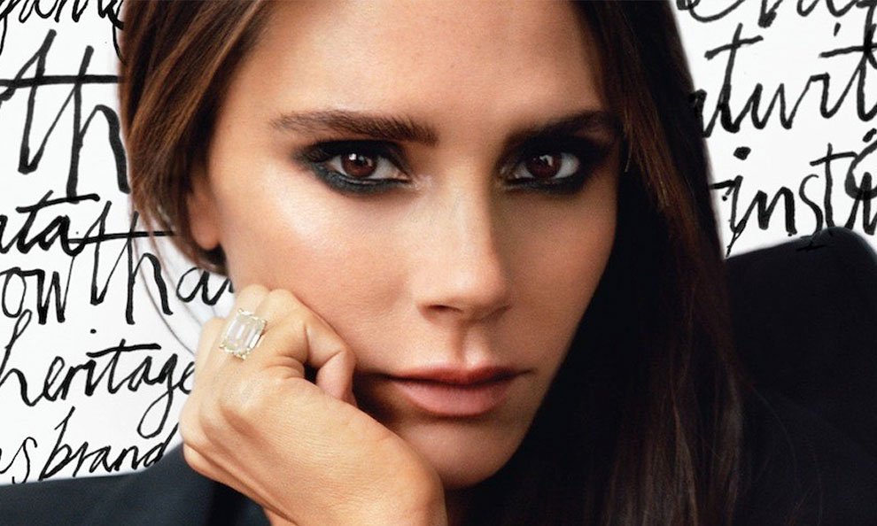 eeairline's tweet photo. Victoria Beckham Named the World’s Best Dressed Female  ...
#Awards #BritishAirways
https://t.co/NfWdLgLdXX https://t.co/IdKcE396pD