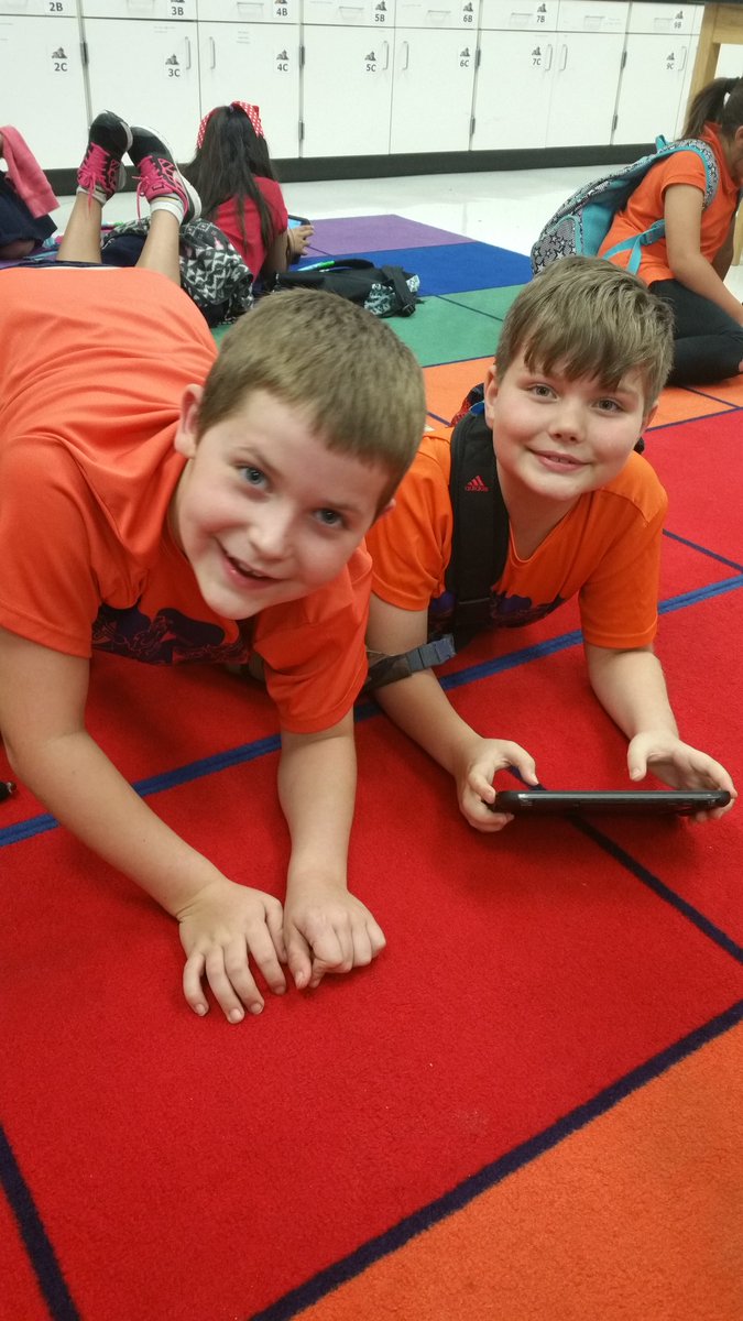Pipercollins197's tweet photo. New @Minecraft Club after school! #lufkinlearns @DorindaWade https://t.co/ZWaOn1QPD9