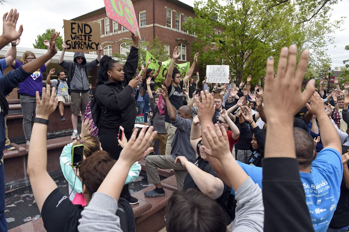 thesouthern's tweet photo. Photos: Hundreds rally on 
@SIUC campus against debt, racism: https://t.co/ZKozSKtoXE #may2 #may2strike #siuc https://t.co/Nm44Mnud5j