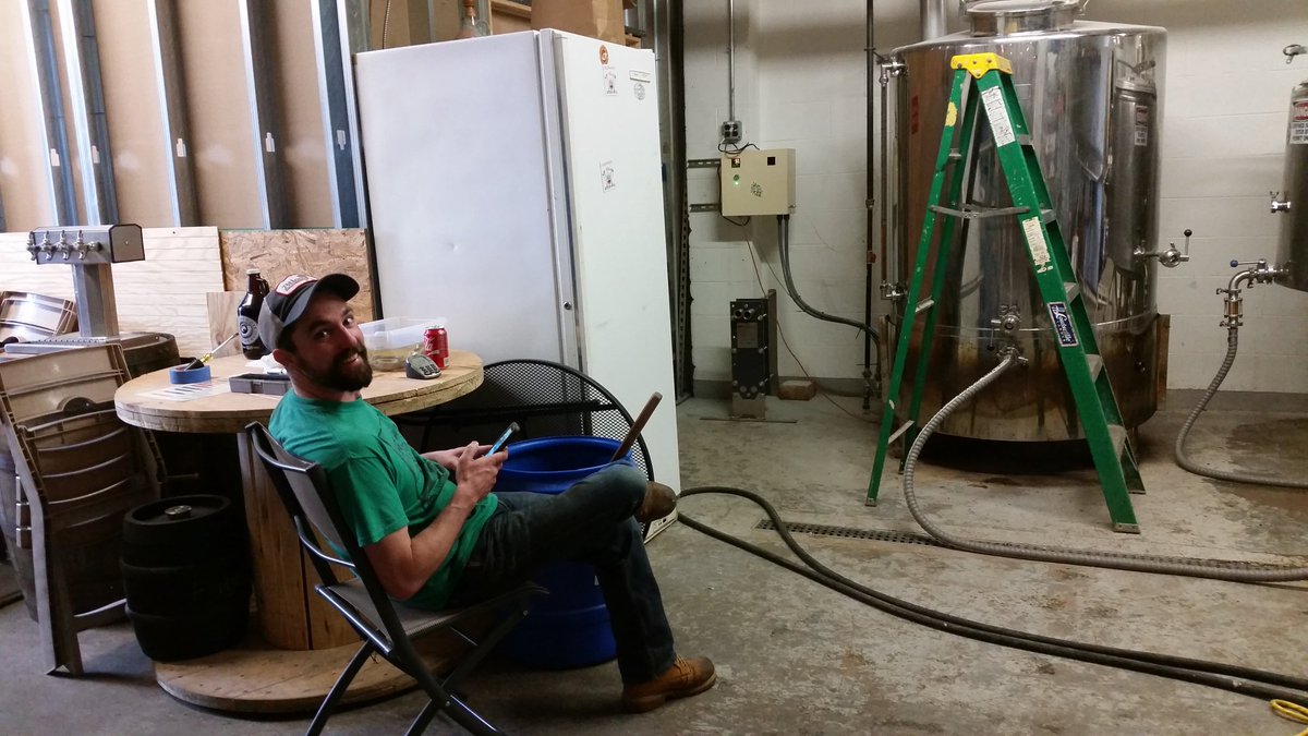 CrookedEyeBrews's tweet photo. Jeff says #thisisbrewing
#brewing #waiting #waterboiling #makingbeer #makeminecrooked https://t.co/sHyvHtdcB0