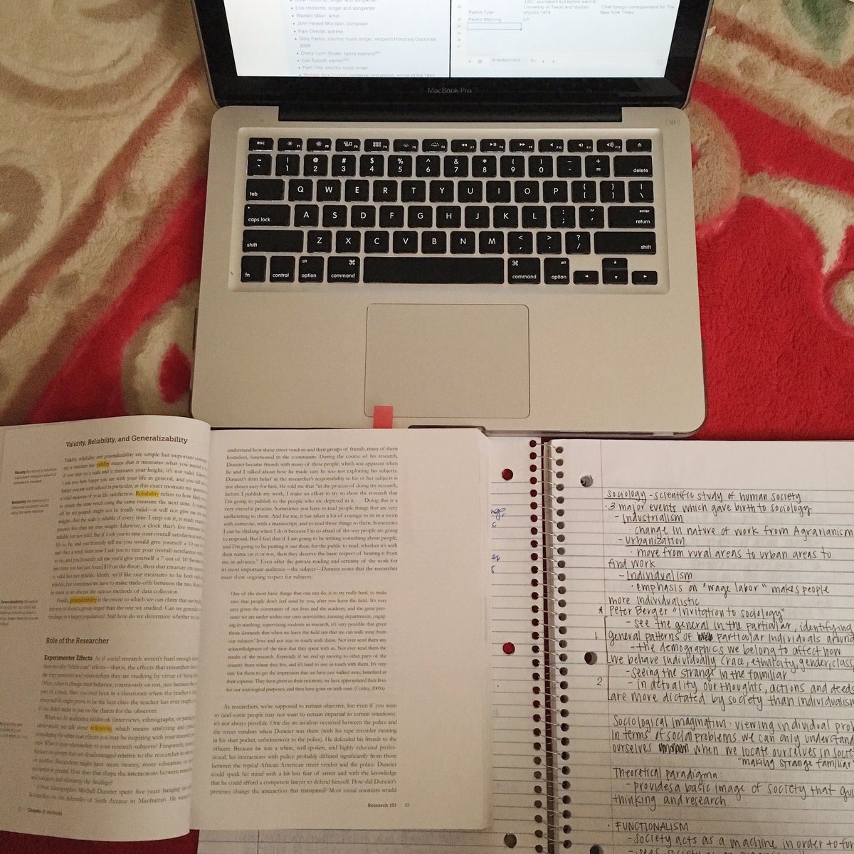 AxonTutors's tweet photo. And so the studying resumes 📚 #finals https://t.co/dQzJBWYxf7
