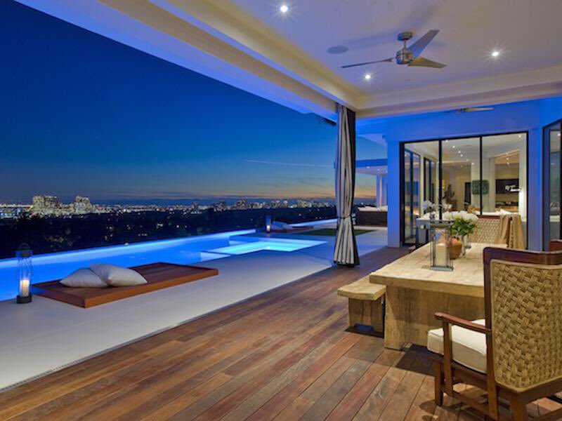 big_cribs's tweet photo. Unreal views #poolparty https://t.co/dyPh0I1eav