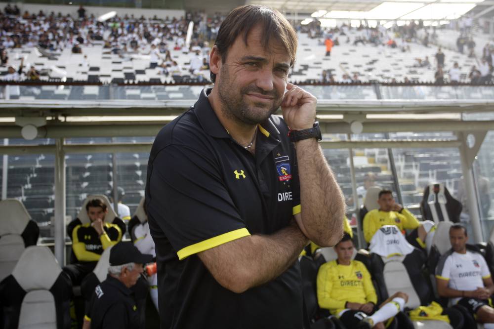 AS_ColoColo's tweet photo. José Luis #Sierra se mantiene como técnico de @ColoColo https://t.co/6XxOVyxTHO https://t.co/WxYMpdZ3OR