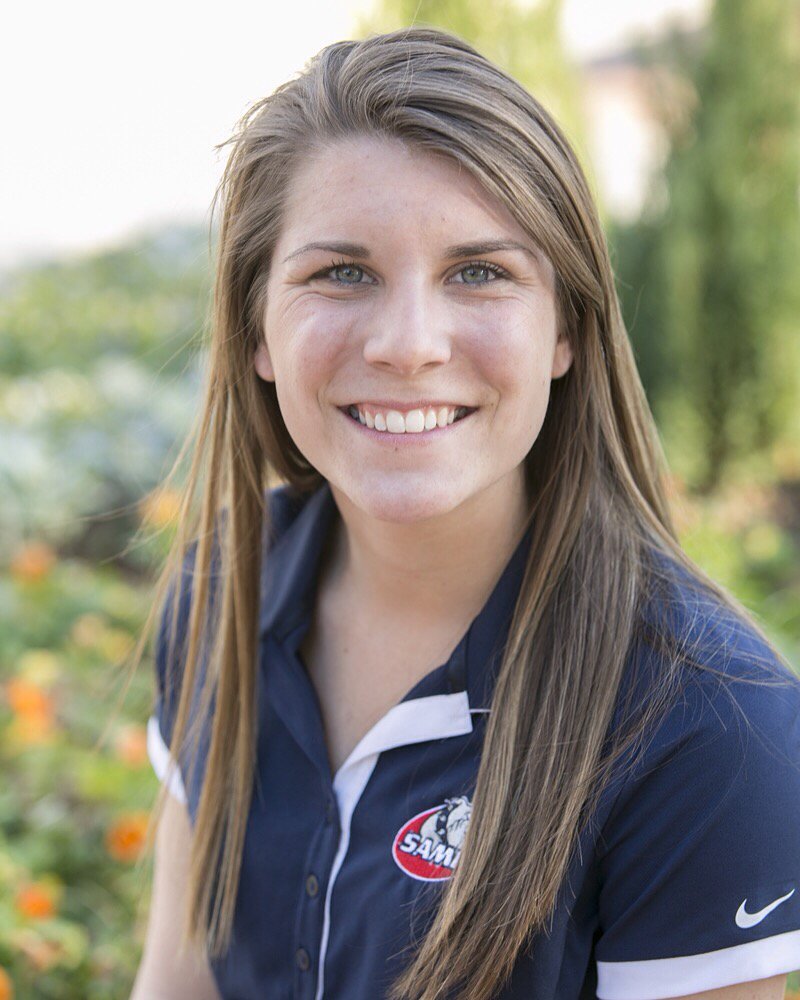 SU_Orientation's tweet photo. OL Hollie Woodis is counting down the days til #BulldogDays2016 when she gets to meet the class of 2020! https://t.co/f31eVwNR3x