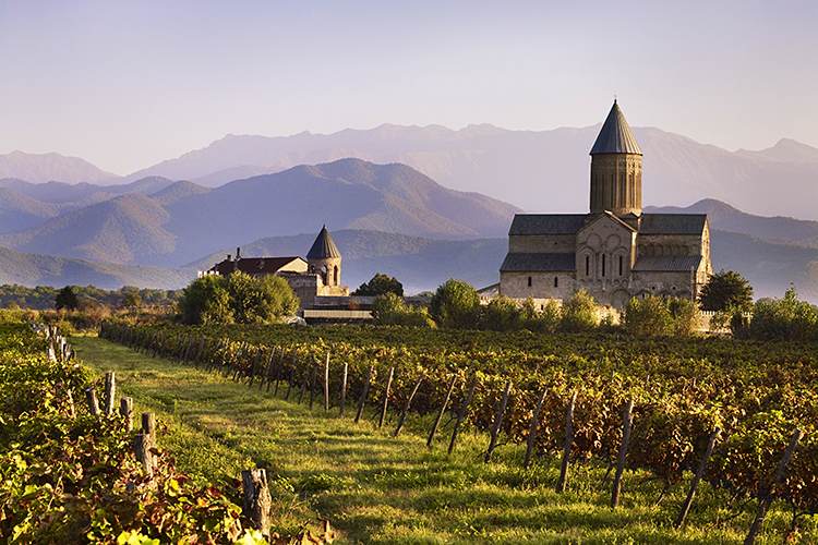 winetourismo's tweet image. Visit 10 of the World’s Most Intriguing #WineRegion's goo.gl/udbfm3 #ttot #Travel #WineTourism #vino #wine