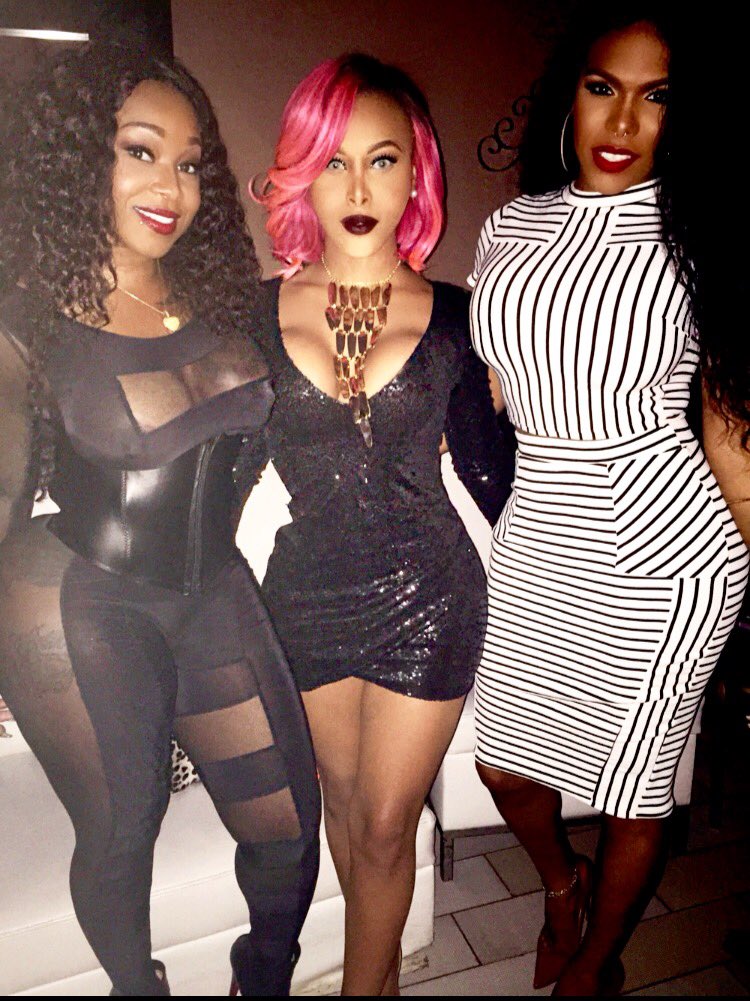TheShaunaBrooks's tweet photo. TY @herkingzpromo PHILLY BLACK GAY PRIDE ๐
#ShaunaBrooks #Actress #Model #Transgender #PowerOfTheLash #DoWut https://t.co/ztOI8zfOJe
