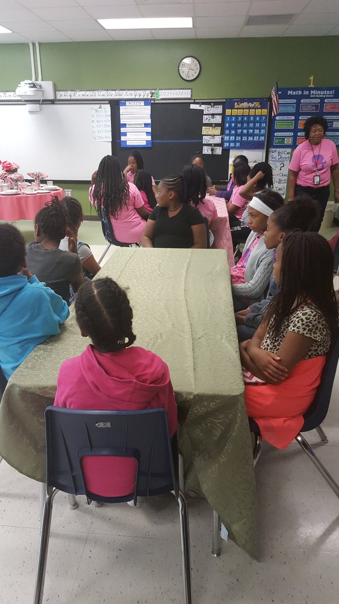 NnekaPink's tweet photo. Our Girls with Purpose learning about proper etiquette with Ms. Rosa @OakleyTigers https://t.co/zsVjJ9SpAJ