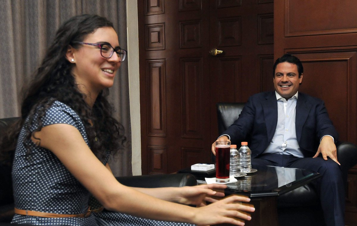 AristotelesSD's tweet photo. Fue un gusto platicar con ella y conocer sus motivaciones, sus anhelos y sus próximos retos. #OrgulloJalisciense https://t.co/pijObEwDHN