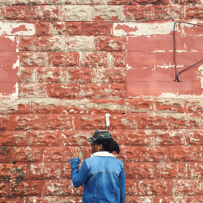 Watch D's leaked NSFW photo on TwXstars