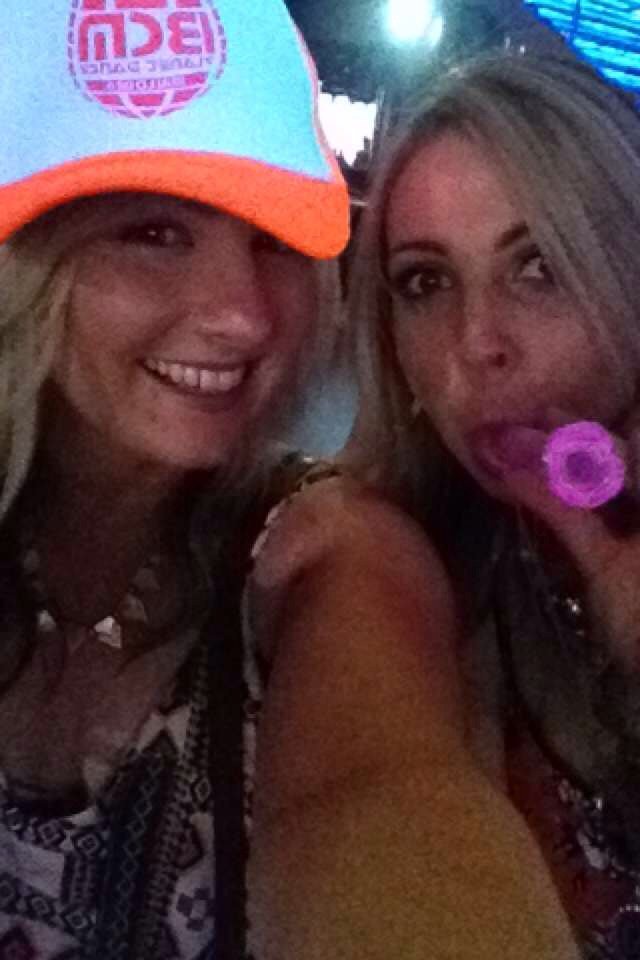 jenninicolson's tweet image. Had an amazing weekend celebrating @SarahAMcColl's hen 👰🍸😘😷 totally burst! Roll on Saturday for round 2 xx