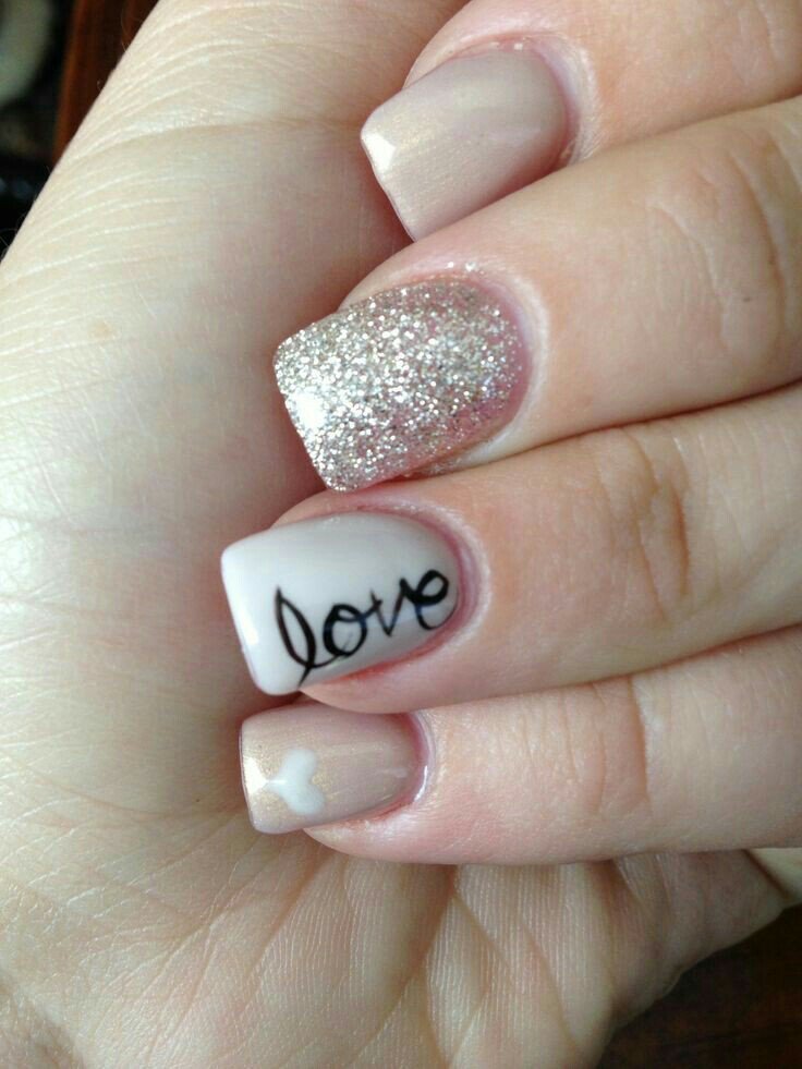 sharethebliiss's tweet photo. We *love* this gorgeous mani! 👰💅 #manimonday #manicuremonday #weddingplanning https://t.co/8W1XVSuZrA