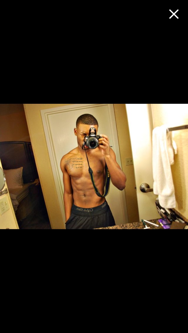bbdaily69's tweet photo. we all have soft spots for boys with tattoos😛😍 https://t.co/zPxXt4HG7x