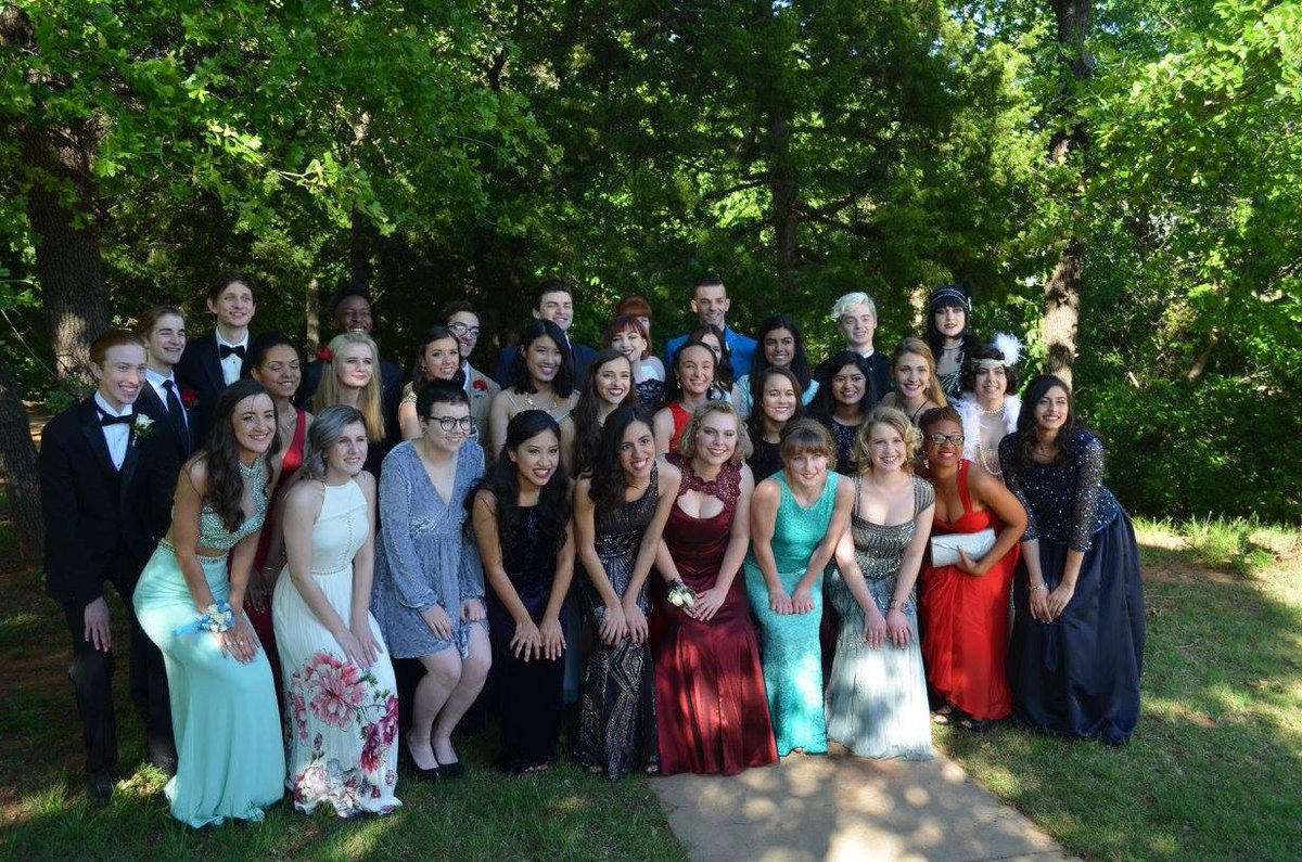 rachel_fundy's tweet photo. I'm a little late, but thanks to all those who made this an incredible last prom! Definitely a night to remember! 👑💖 https://t.co/linfZLGS2N