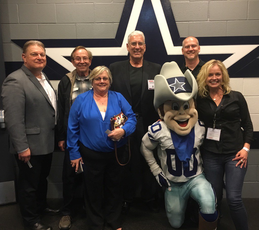 tdworldmag's tweet photo. Team T&amp;D World meets Rowdy at AT&amp;T Stadium. #TandD2016 https://t.co/R7aT7Ouw6g