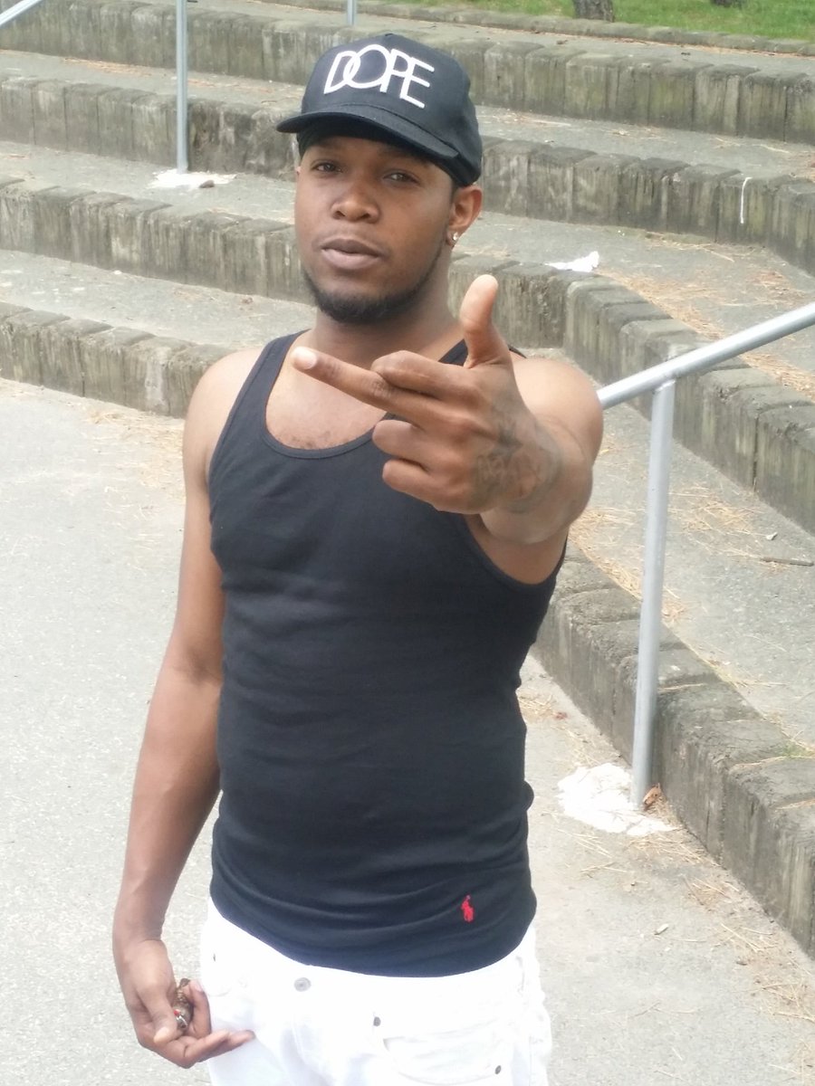 TribeValini's tweet photo. I'm from #TheBronx Ain't no other place in #NYC i rather be! #TribeValini #Hiphop #Uptown #MusicArtist #Soundcloud https://t.co/UfyBxglyH0