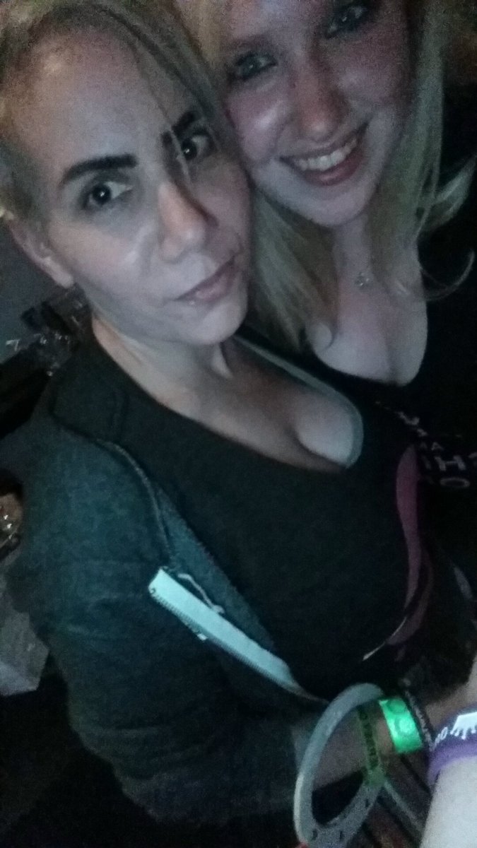 trishnicoleee's tweet photo. Seeing you is always wonderful ππ @IAmVickyLynne
#SpringPheverTakeTwo https://t.co/vXyfklenOO