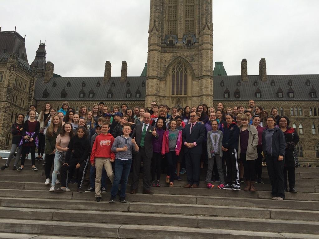 MrMichell_'s tweet photo. Huge thanks from Destinations for the tour of Parliament and taking the time to engage with students! @NeilREllis https://t.co/ZKrhP9kmC5