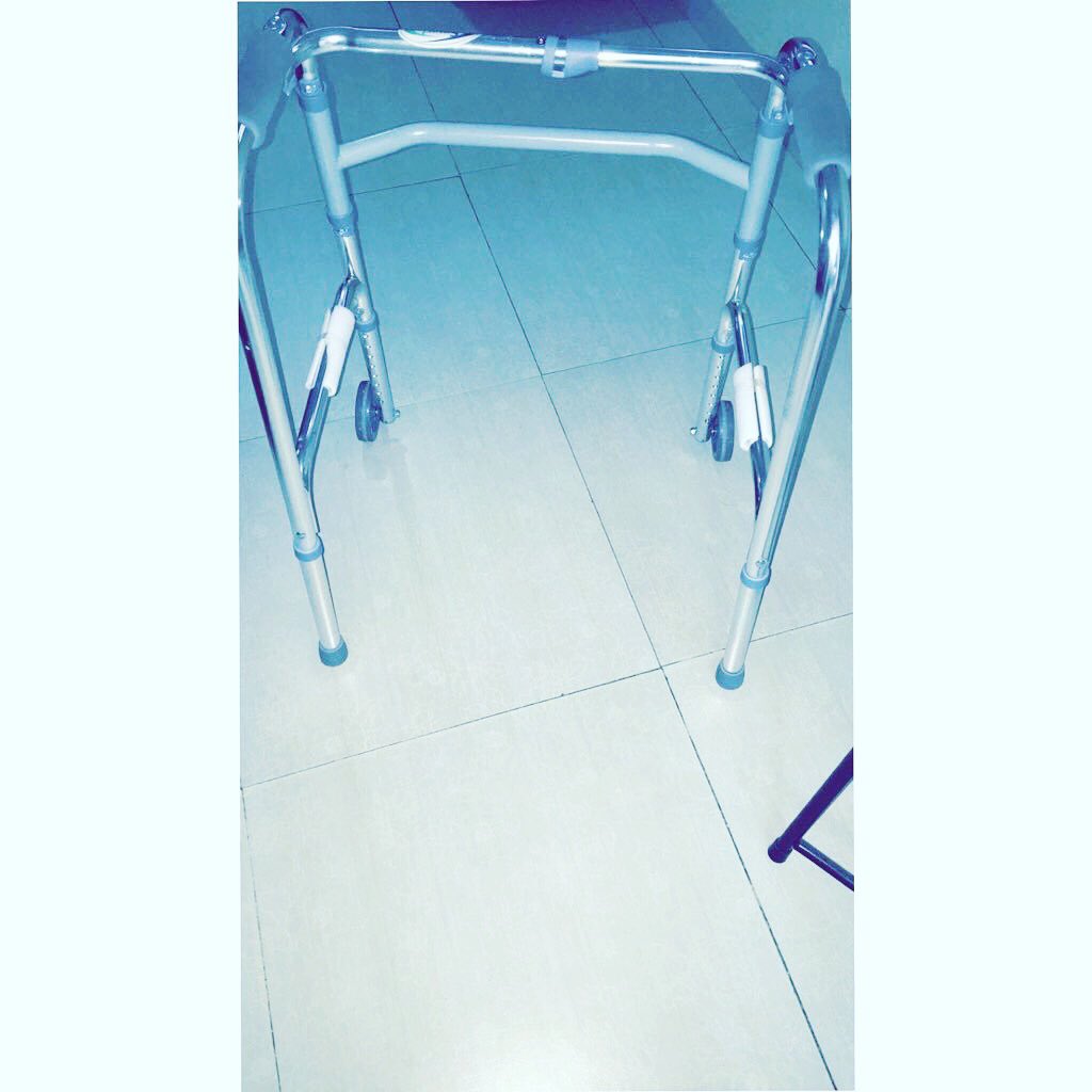 wasel_ataek's tweet photo. #واصل عطاءك
#ايامن
#شبابنا_مستقبلنا

للتبرع ✨
عكازين تساعد في عملية المشي .

https://t.co/CeaapTHKum https://t.co/ekvRalULFq