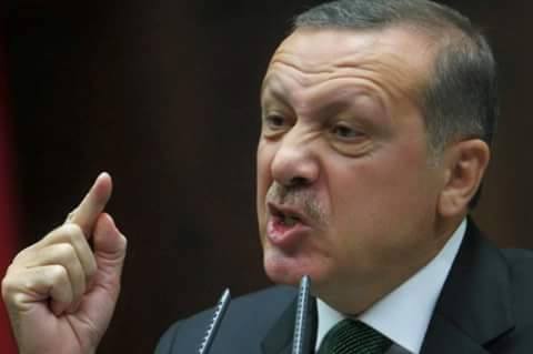 Hevallo's tweet photo. #Turkey votes for Christmas. Erdogan's design for dictatorship 
#ConstitutionalCommission https://t.co/foGJfpJQyV