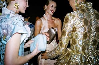 heidielnora's tweet photo. Who is "stalking" this with me tonight, #MetGala? Let's chat via twitter #heidigoals @voguemagazine @arnold_daniel https://t.co/UvLLtJjI7X
