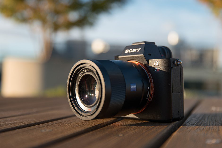 DigitalCamPulse's tweet photo. Sony posts significant imaging division income gains in 2015 financial year-end.. https://t.co/NZMYNO2DXx https://t.co/yn8iAEmYEh