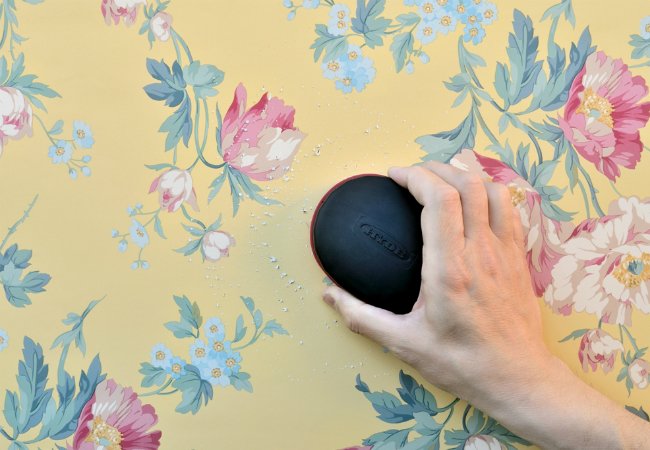 Removing wallpaper is easier than you think. Here's a tool from <a href="/HydeTool/">Hyde Store</a> to do the job. buff.ly/1W4dvOp