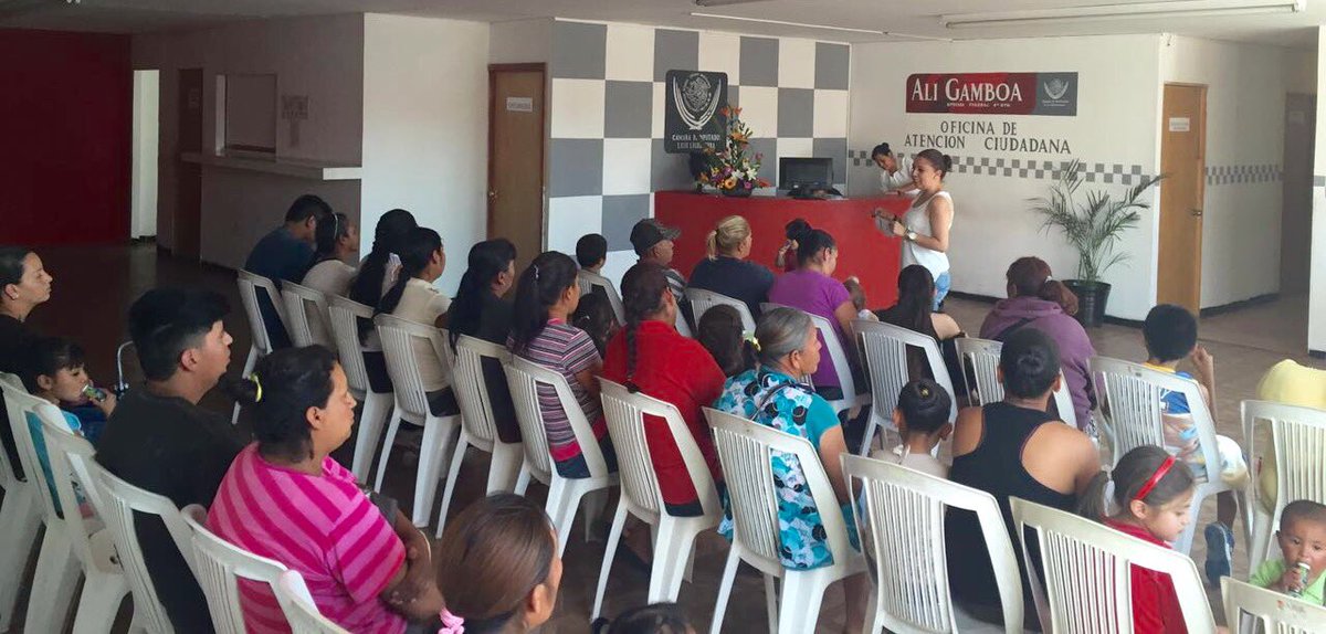 InfoAliGamboa's tweet photo. Brindando servicios médicos sin costo en la Oficina de Atención Ciudadana de la Dip. @AlyGamboa https://t.co/Wv3YUXlrIe