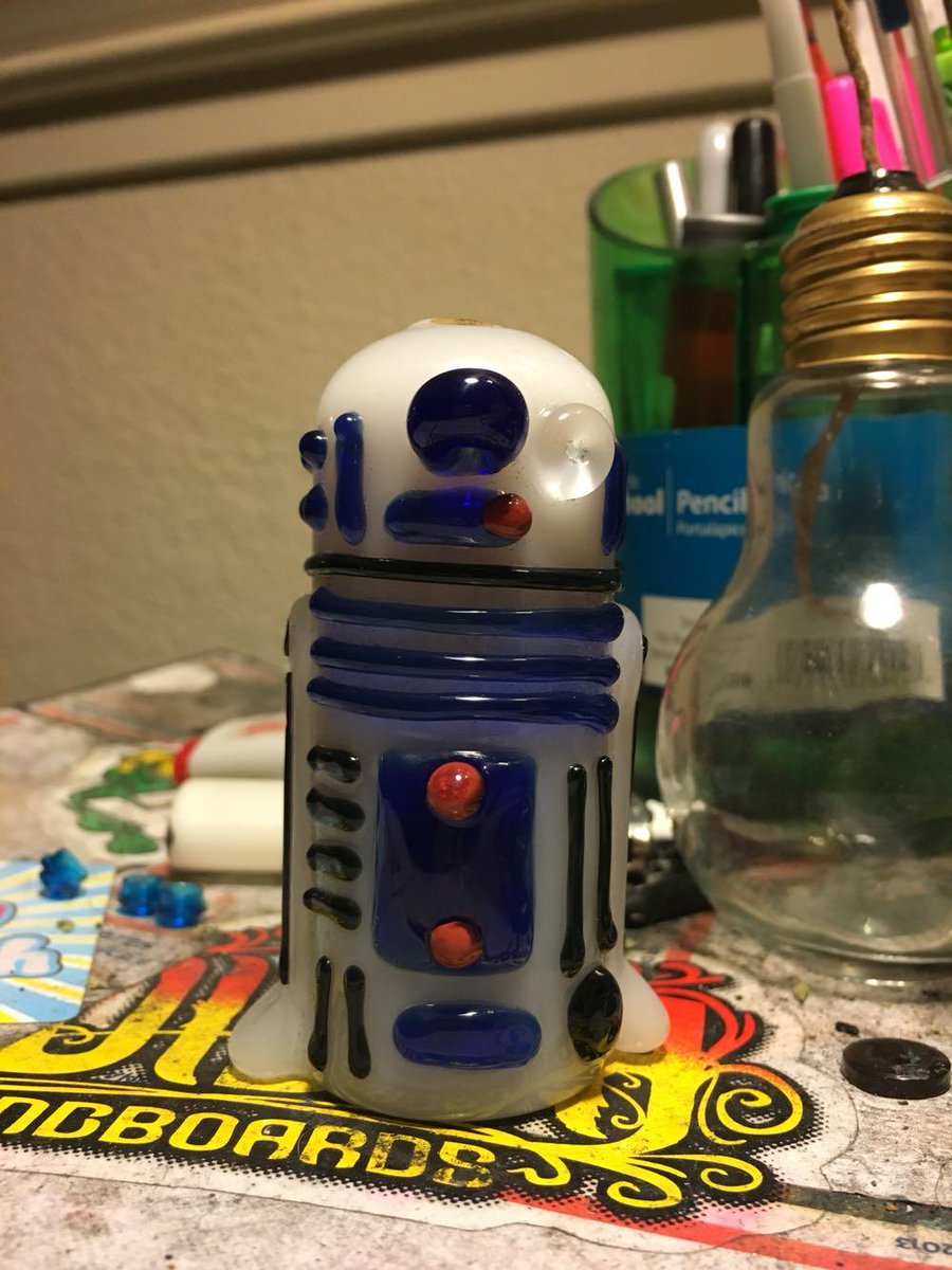 R2-D2.