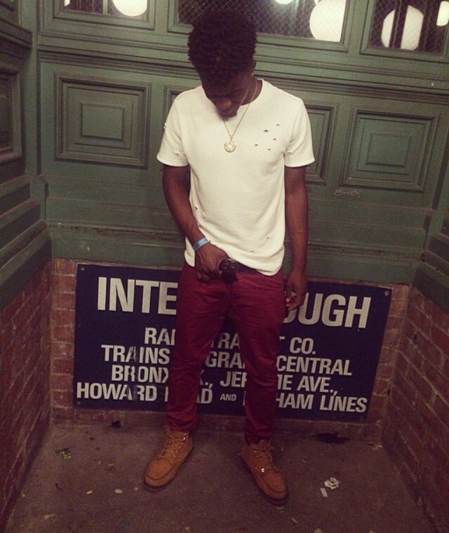 Drippin2k16's tweet photo. Ain't Gotta Give Em To Much π€π€ #DillardGradBash2k16 #BrowardsFinest DHS students Vote @_TheValentino Prom King https://t.co/JtJdftAMns