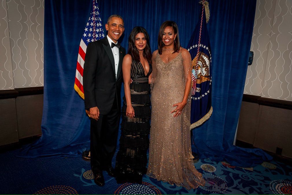 PageantsNEWS's tweet photo. HQ pics of Miss World 2000 @priyankachopra with President @BarackObama and @MichelleObama #WHCD https://t.co/JIspxnIkRG