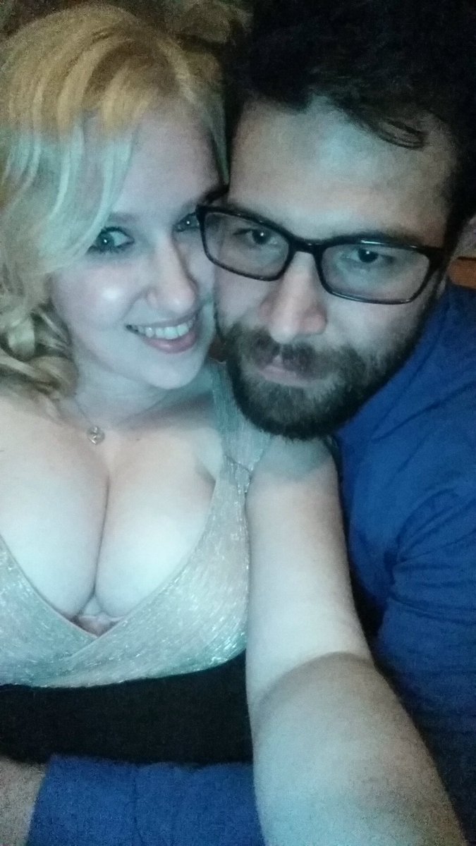 trishnicoleee's tweet photo. Every time I took my phone out, @Bluto1855 said "let's take a picture!"
#SpringPheverTakeTwo https://t.co/j80XPogl7A