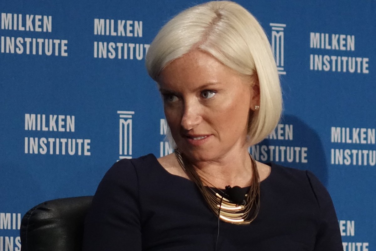 jeffersongraham's tweet image. The average consumer will check smartphone over 100 times a day--sez @Facebook's Carolyn Everson. #MI2016