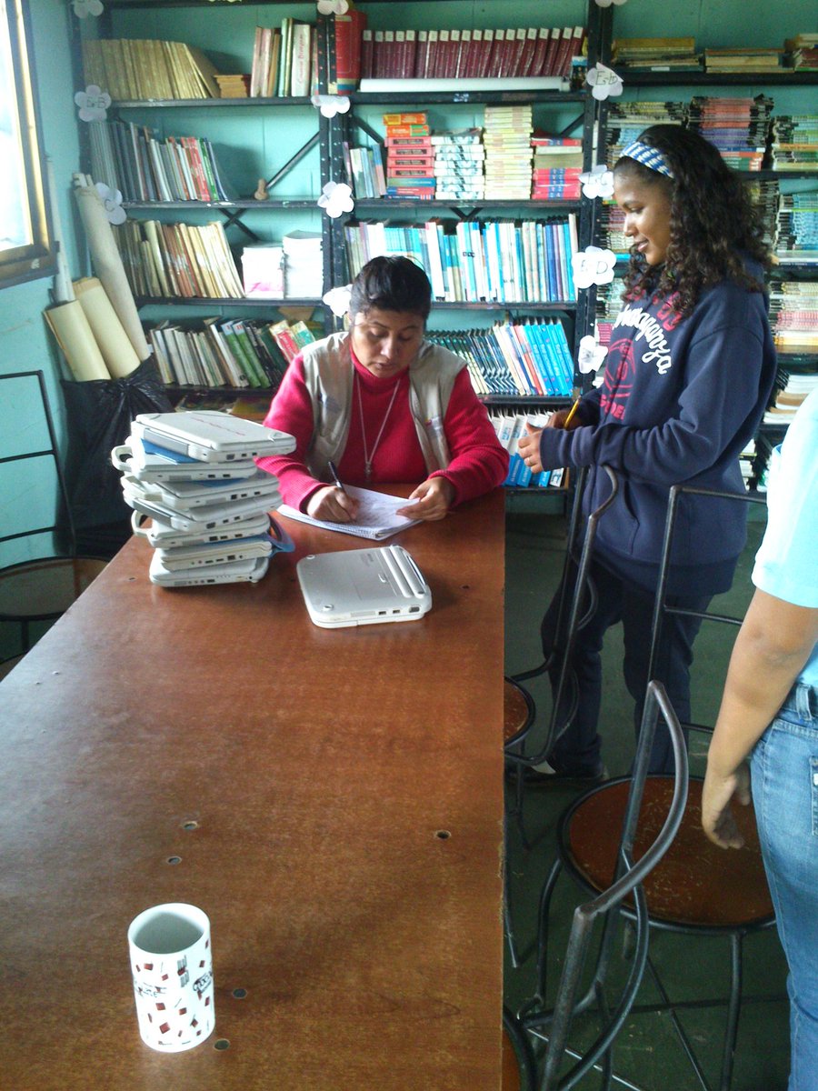 CbitFraganaco's tweet photo. Actualización de laptop canaima alumnos. ETA San Joaquín. Municipio San Juaquin. Edo Anzoátegui. https://t.co/VrZNtVfmKx