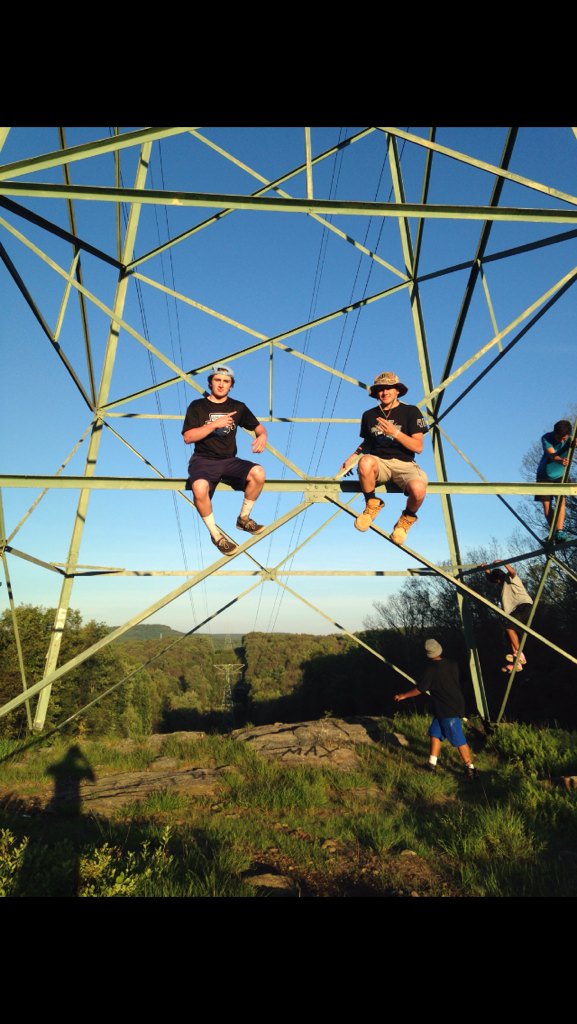 Happy birthday to mr hockey @Dimo_DiMurro #dartmouth