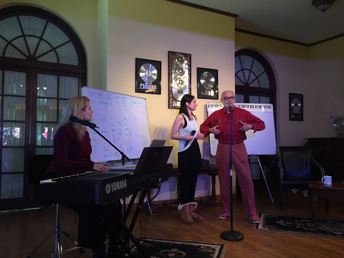 MargaretaSvenss's tweet photo. Great first day of #speechlevelsinging teacher training camp. @MargaretaSvenss @seth_riggs https://t.co/WuiemSGpGW