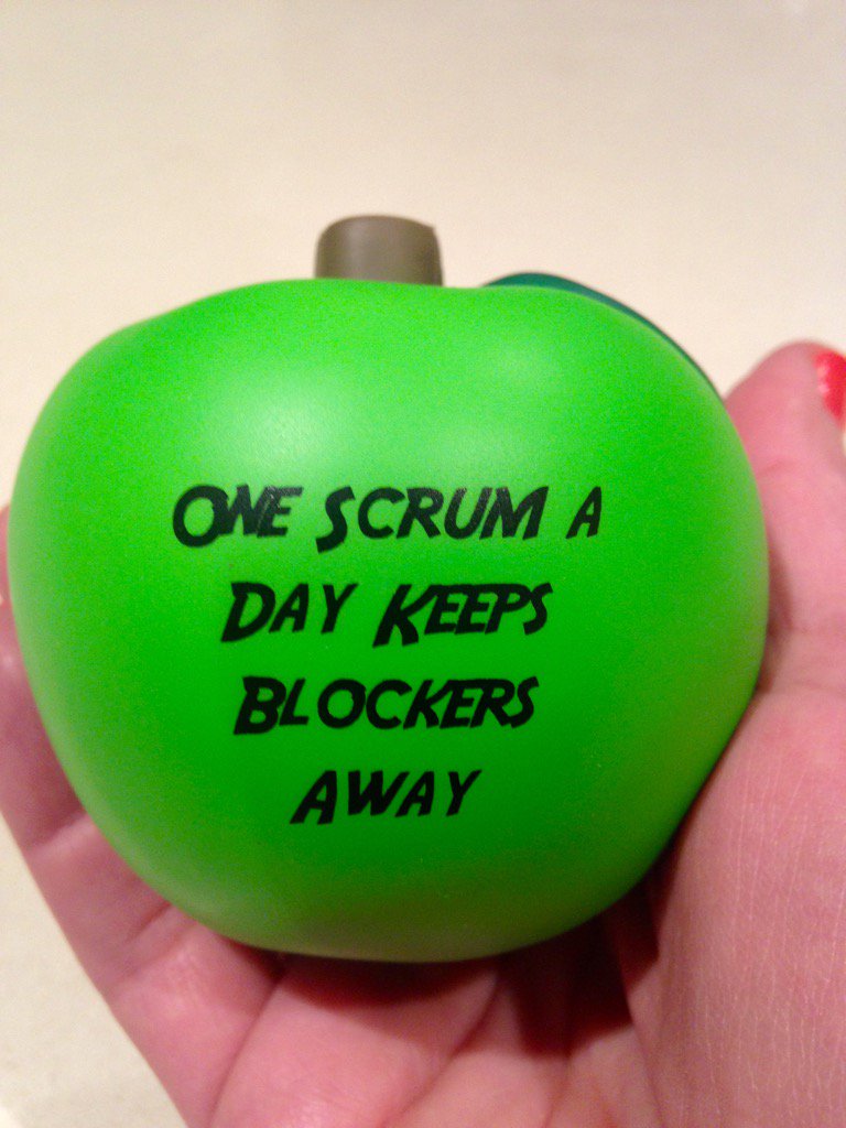 rkasper's tweet photo. RT @efranchomme: RT @DanaPylayeva: Get an apple for for your favorite Scrum team at #basd2016 May 16, 2016. https://t.co/GQLEFJ8vF9